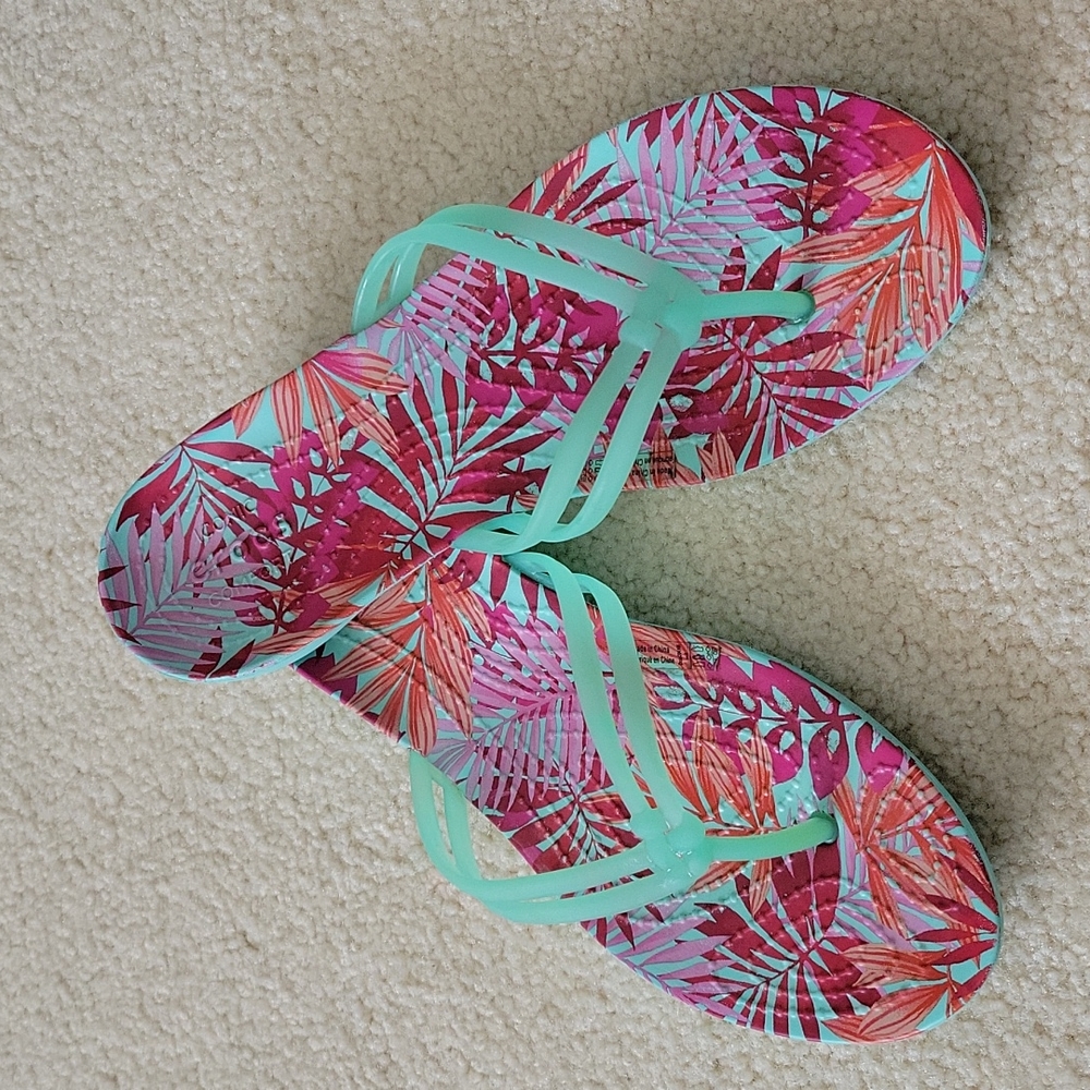 Crocs flip flops size 8